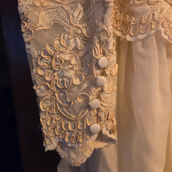 Ivory floor length wedding dress - Picture 3 of 5